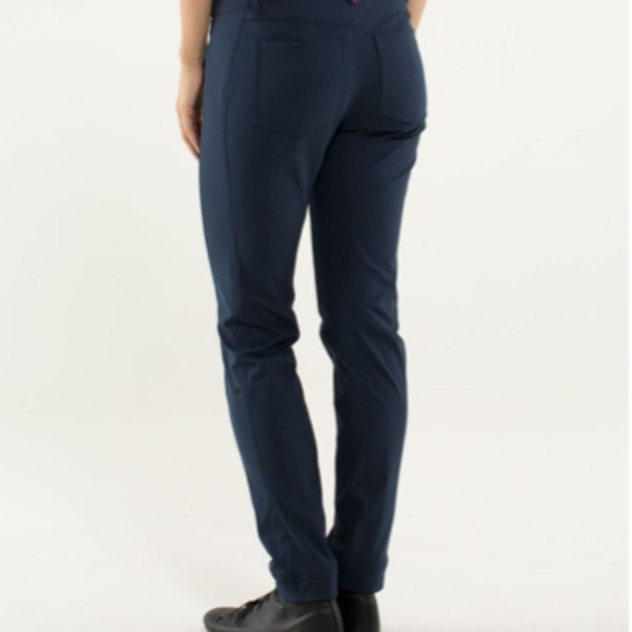 Lululemon Urbanite Pant Inkwell - Picture 6 of 10